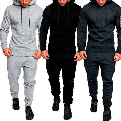 Men's Jogging Suits And Sweatshirts 